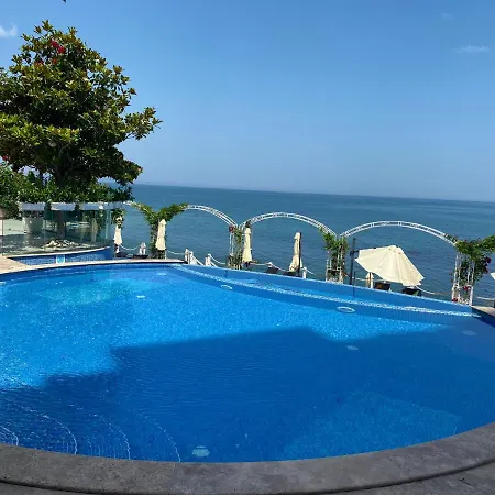 Luxurious And Panoramic At The In La Complex