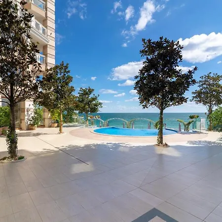 Luxurious And Panoramic At The In La Complex Apartment Golden Sands