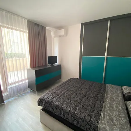 Luxurious And Panoramic At The In La Complex *