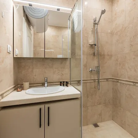 Luxurious And Panoramic At The In La Complex