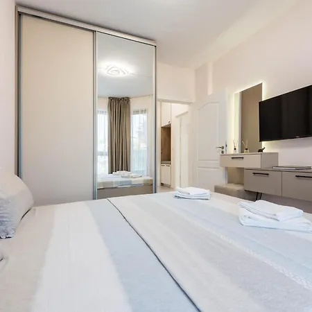 Апартаменти Luxurious And Panoramic At The In La Complex *