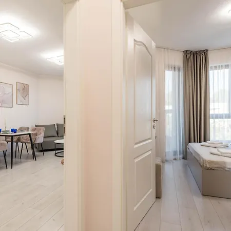 Luxurious And Panoramic At The In La Complex Golden Sands