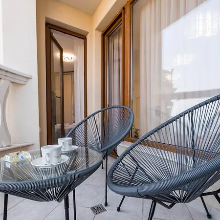 Luxurious And Panoramic At The In La Complex Apartment Golden Sands