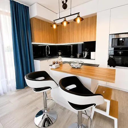 Luxurious And Panoramic At The In La Complex Apartment *