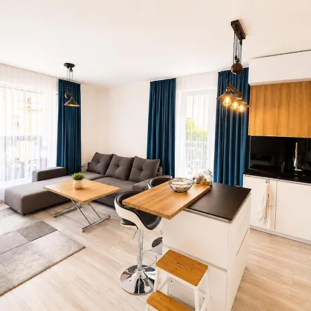 Luxurious And Panoramic At The In La Complex Apartment *