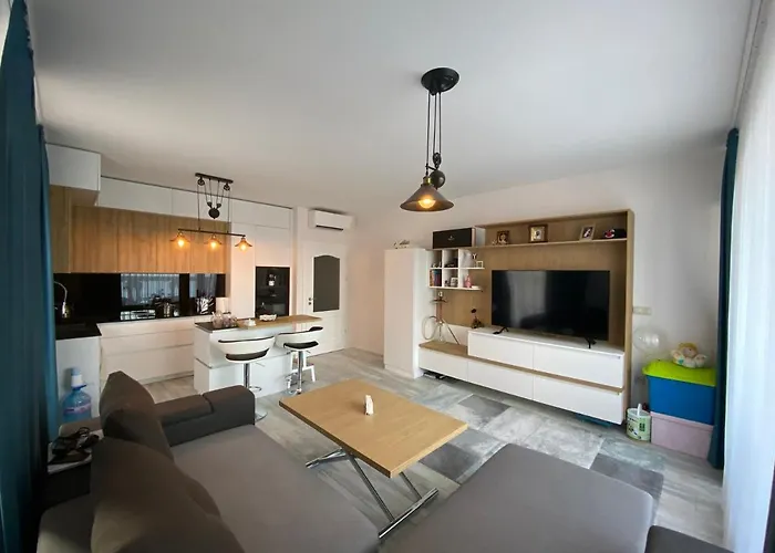 Luxurious And Panoramic At The In La Complex Apartment Golden Sands