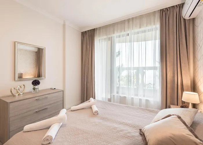 Luxurious And Panoramic At The In La Complex * Golden Sands
