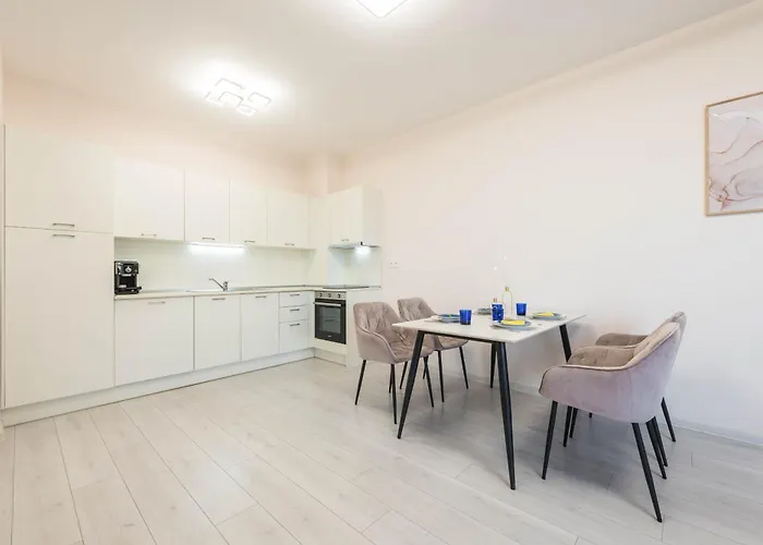 Luxurious And Panoramic At The In La Complex Apartment Golden Sands