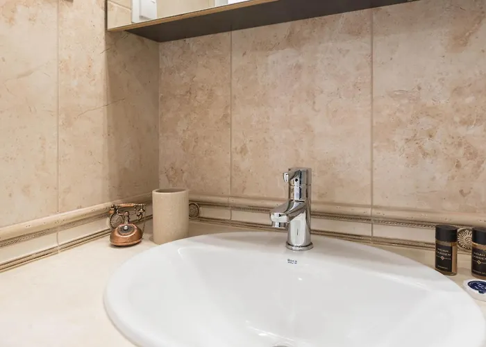 Luxurious And Panoramic At The In La Complex Apartment Golden Sands